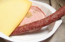 Einwegsuppenschüsseln als Doggie-Bag für Buffetreste