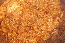 Roter Reis als Beilage zu Gegrilltem
