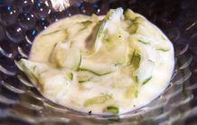 Gurkensalat mit Joghurt-Dill-Dressing