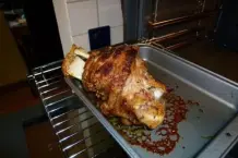 Knusprige Schweinshaxe im Bratschlauch: die Küche bleibt sauber