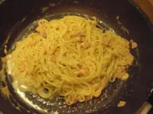Pasta mit Räucherlachs-Sahnesauce