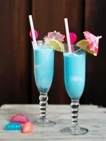 Forever Blue Friends - der Cocktail für wahre Freundschaft
