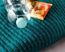 Flecken aus Wollkleidung mit Backpulver & Mineralwasser entfernen