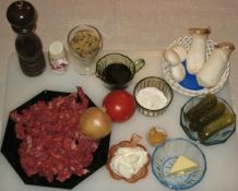 Rindfleisch Geschnetzeltes mit Gürkchen und Pilzen