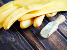 Leichterer "Einstieg" in enge Gummihandschuhe