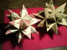 Sterne basteln mit günstigem & schönem Papier: mit Geschenkpapier