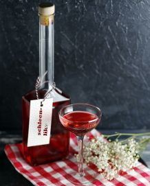 Schlehen-Likör