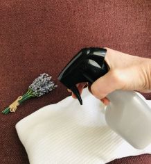 Textilgerüche entfernen - eigenes Spray mischen