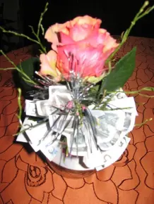 Geldgeschenk mit CD und Rose