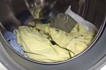 Gegen stinkende Wäsche nach dem Waschen