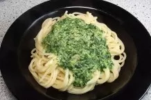 Schnelle Spaghetti mit Frischkäse-Spinat-Soße