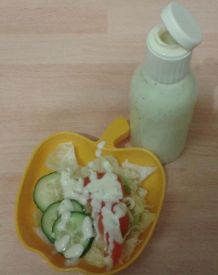 Salatdressing aufbewahren: in Kaffeesahne Fläschchen
