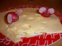 Radieschenmäuse als Deko für Käseplatte