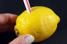 Zitronen: nur ein Spritzer Zitronensaft