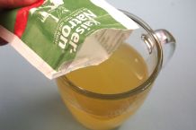 "Spritziger Eistee" mit Natron