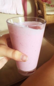 Ein flüssiges Frühstückchen - Himbeer-Hafer-Smoothie