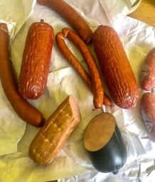 Vom Urlaubsort Wurstwaren gekühlt nach Hause transportieren