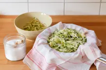 Vegetarischer Zucchini-Burger
