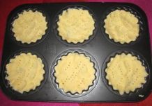 Johannisbeertörtchen mit Mürbeteig