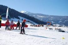 Günstiger Skiurlaub mit Kindern in den Alpen