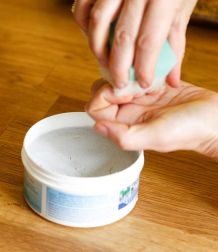 Gelbe Nägel von Nagellack / Rauchen