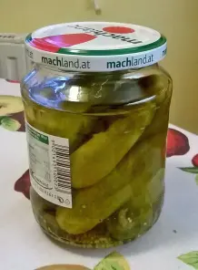 Marmeladen- und Gurkengläser weiterverwenden