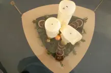 Adventsdeko auf zwei Ebenen