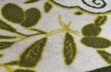 Glasreiniger gegen Flecken auf dem Teppichboden