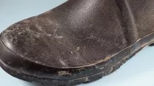 Eingematsche Schuhe putzen