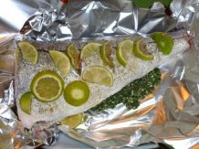 Gefüllter ganzer Schellfisch mit Limonen-Dill-Butter