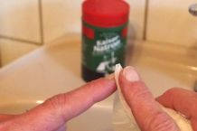 Druckertinte an Fingern entfernen