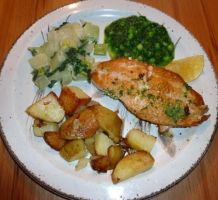 Gebratenes Fischfilet mit Petersilienbutter