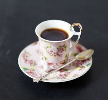 Halsschmerzen verschwinden mit Schwarztee