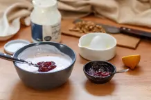 Schnell ein süßes Joghurt machen