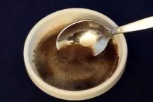 Mit Kaffeesatz zu babyweicher Haut