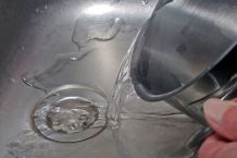 Vorbeugen: Verstopfter Abfluss