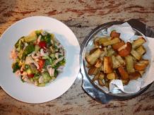 Spinat-Avocado-Krabben-Salat mit Knoblauchcroutons