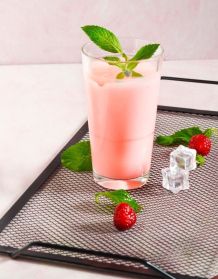 Himbeerlassi mit Pfefferminz - ein leckeres Getränk