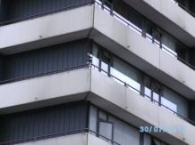 CDs gegen Stadttauben auf dem Balkon