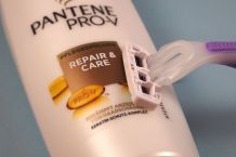 Pickelfreie "Bikinizone" mit Haarspülung