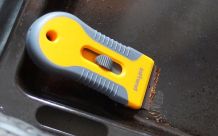 Backofen und Backbleche aus Emaille reinigen