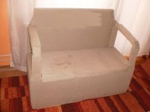 Couch aus Wellpappe