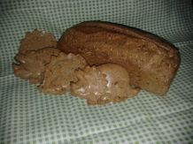 Dinkelvollkornbrot und Dinobrötchen