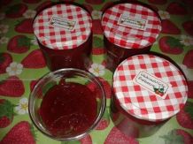 Erdbeermarmelade weihnachtlich improvisiert