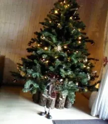 Weihnachtsbaumfuß verschönern