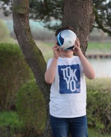 Straßenspiele für Kinder in die Wohnung verlegen