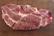 Fleisch oder Fisch ziselieren