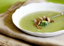 Brokkoli-Granny-Smith-Apfelcremesuppe