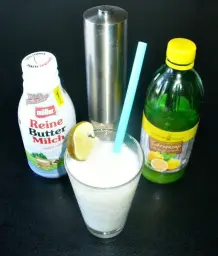 Ayran aus Buttermilch (kalorienarm)