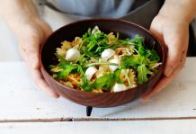 Nudelsalat mit Rucola